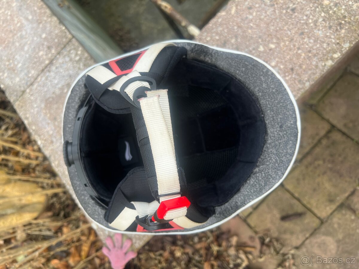 Lyžařská helma - 3