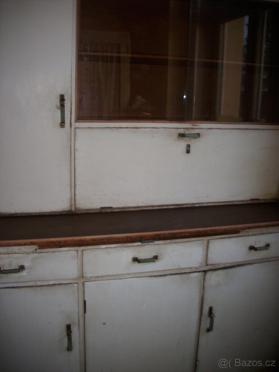 kredenc za přijatelnou cenu - 3