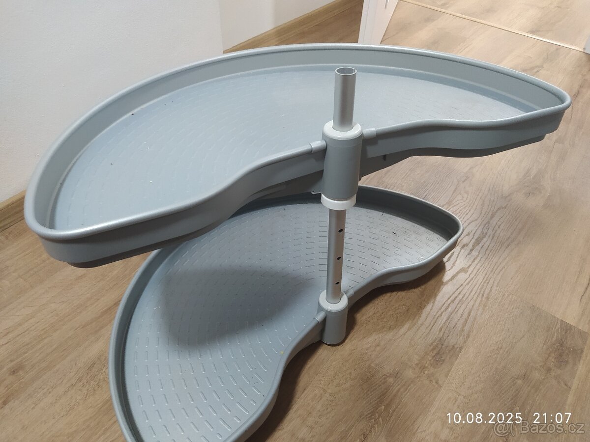 Otočné police do kuchyňské linky - 3