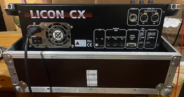 LICON CX, světelný pult + case - 3