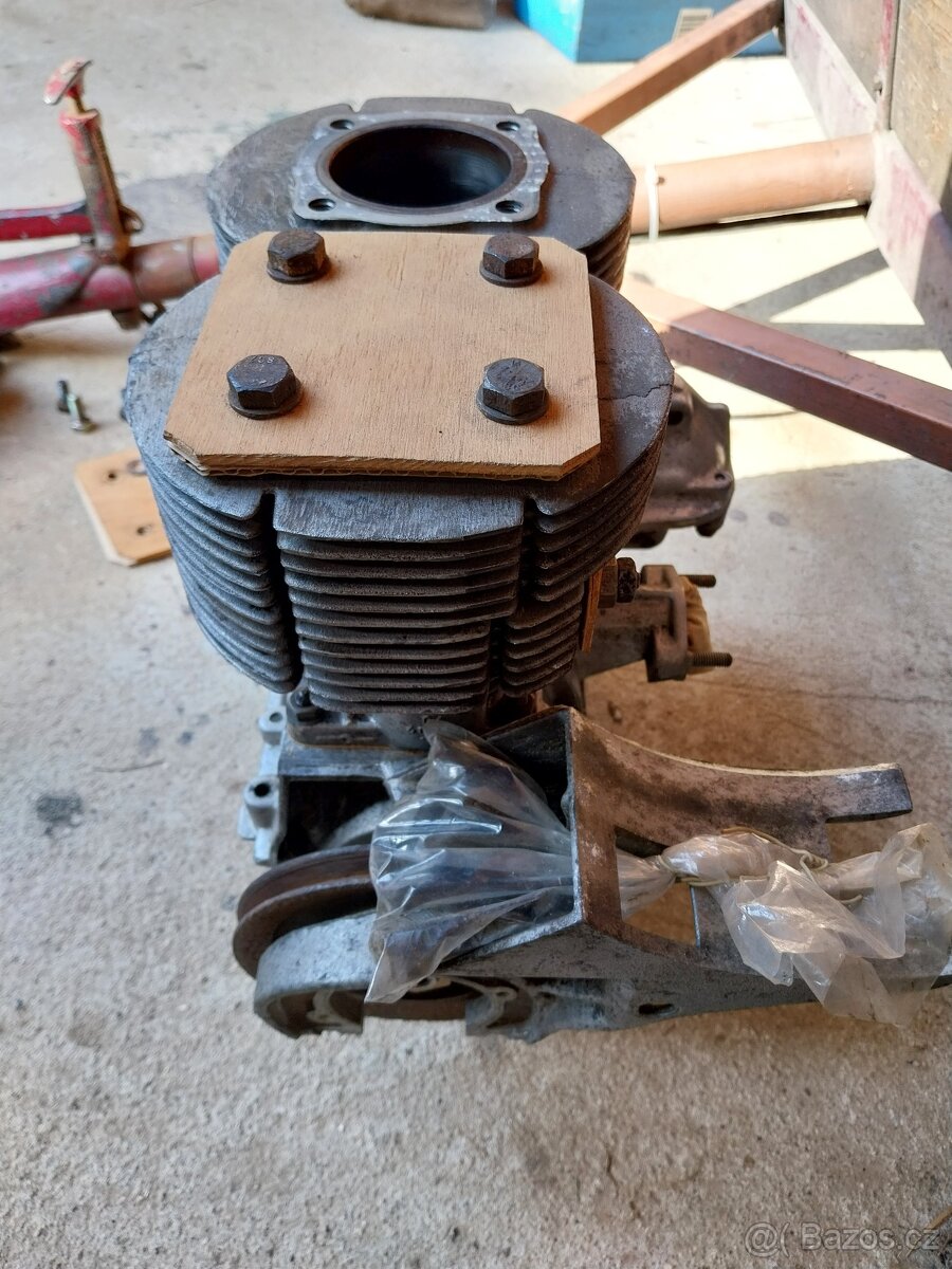 Motor trabant 601 - 3