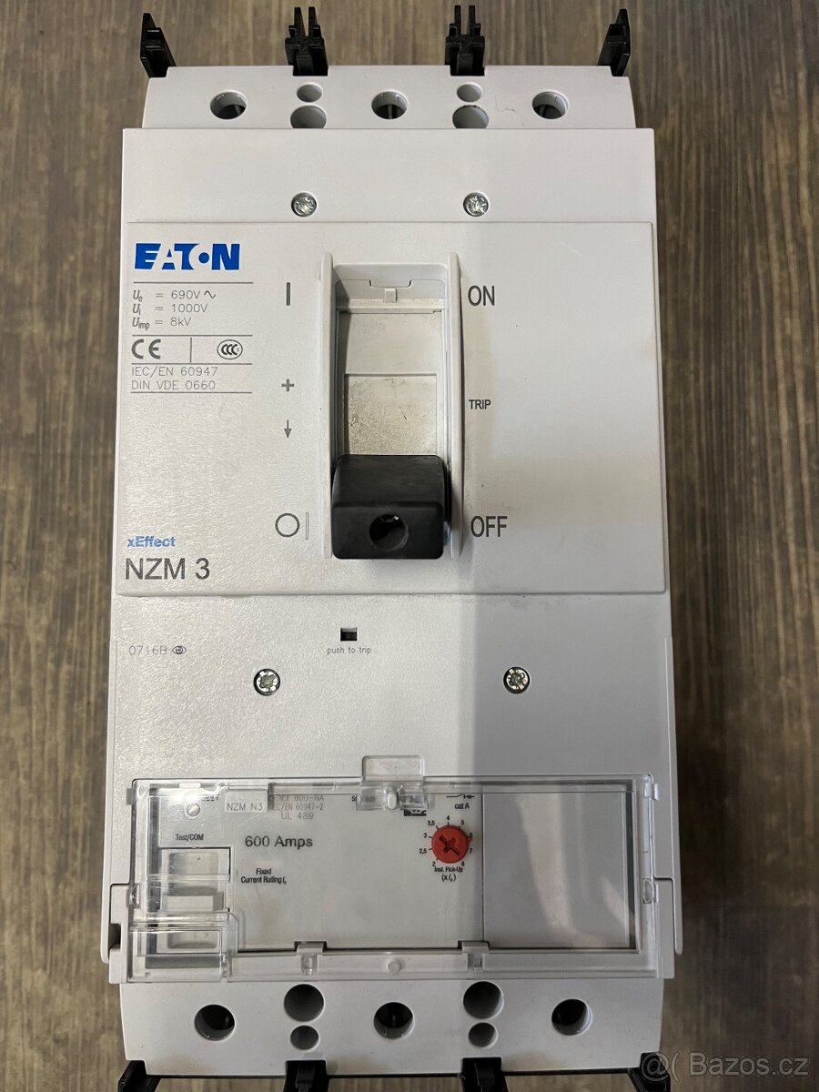 Vypínač NZM3-AEF600-NA 3p - 3