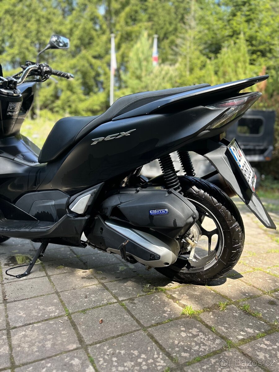 Honda pcx 125ccm - 3