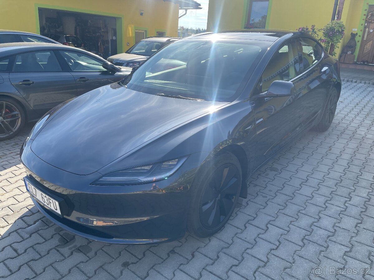 Tesla Model 3, Long Range highlander r.v. 2025, jen 8000 KM - 3