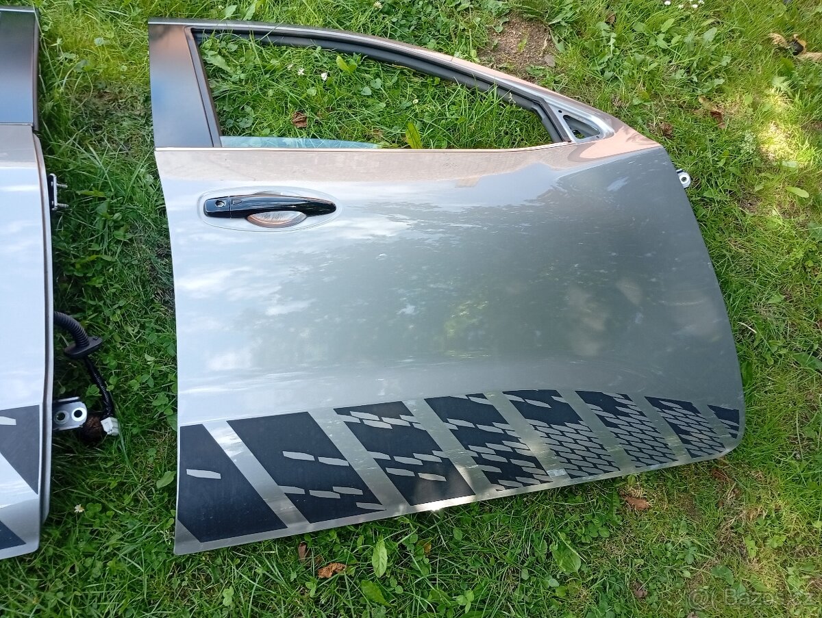 NISSAN NAVARA D23 DVEŘE PRAVÉ Z RV 2021 PĚKNÉ P.P. A P.Z. - 3