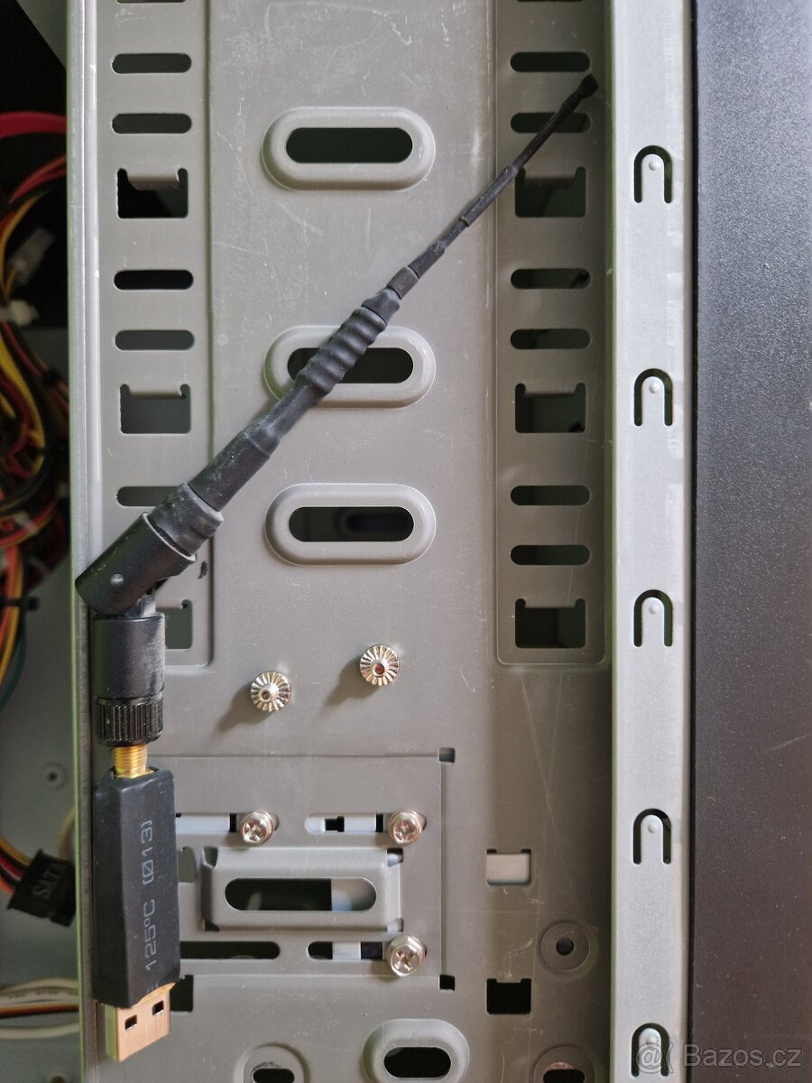 PC soustava s monitorem, klávesnici i myší - 3