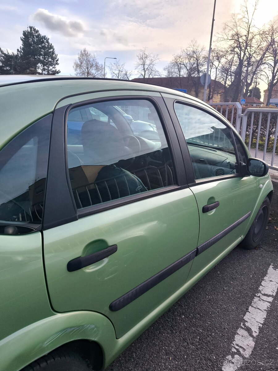 Prodám Citroën C3 z roku 2002 - 3