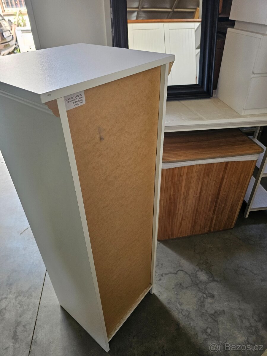 Knihovna - regál - 3