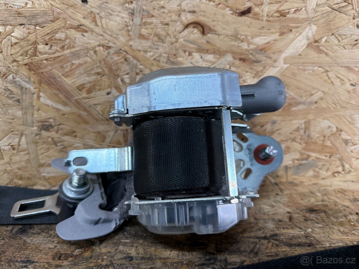 PŘEDNÍ PÁSY HYUNDAI I40 88810-3Z000 / 88820-3Z000 - 3