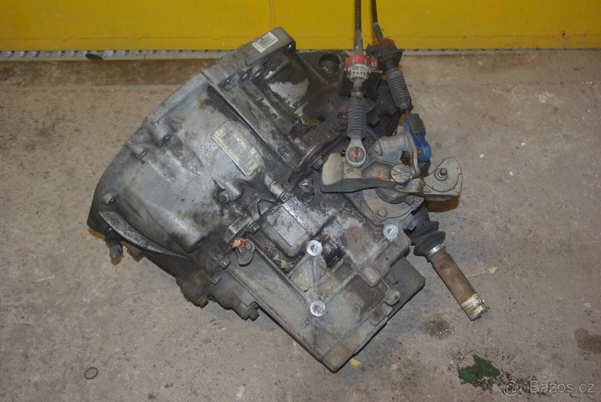 Převodovka Renault 8200370824 - 3