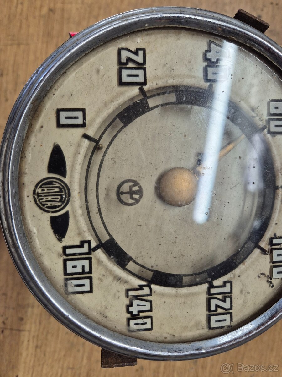 Tatra 600 tachometr - 3