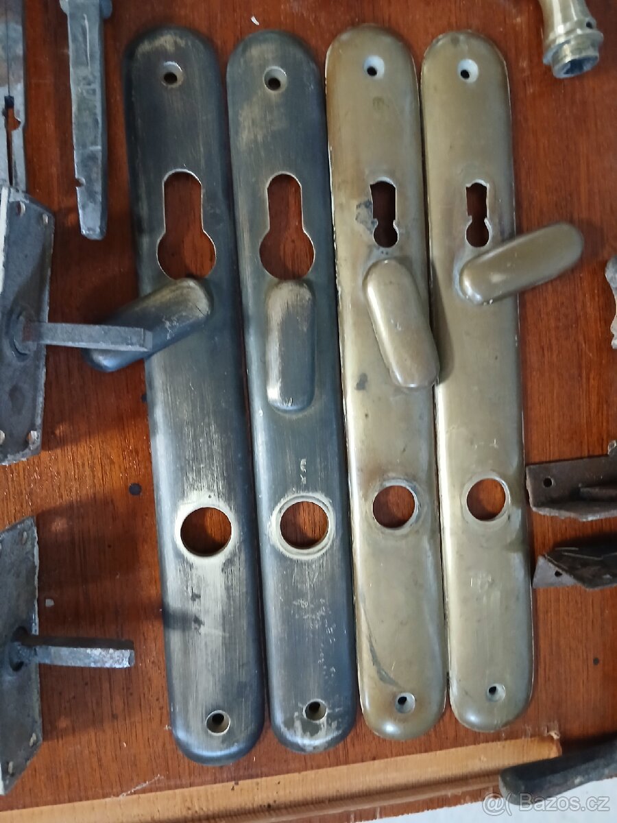 Prodám mosazné kličky a štítky s klikama - 3