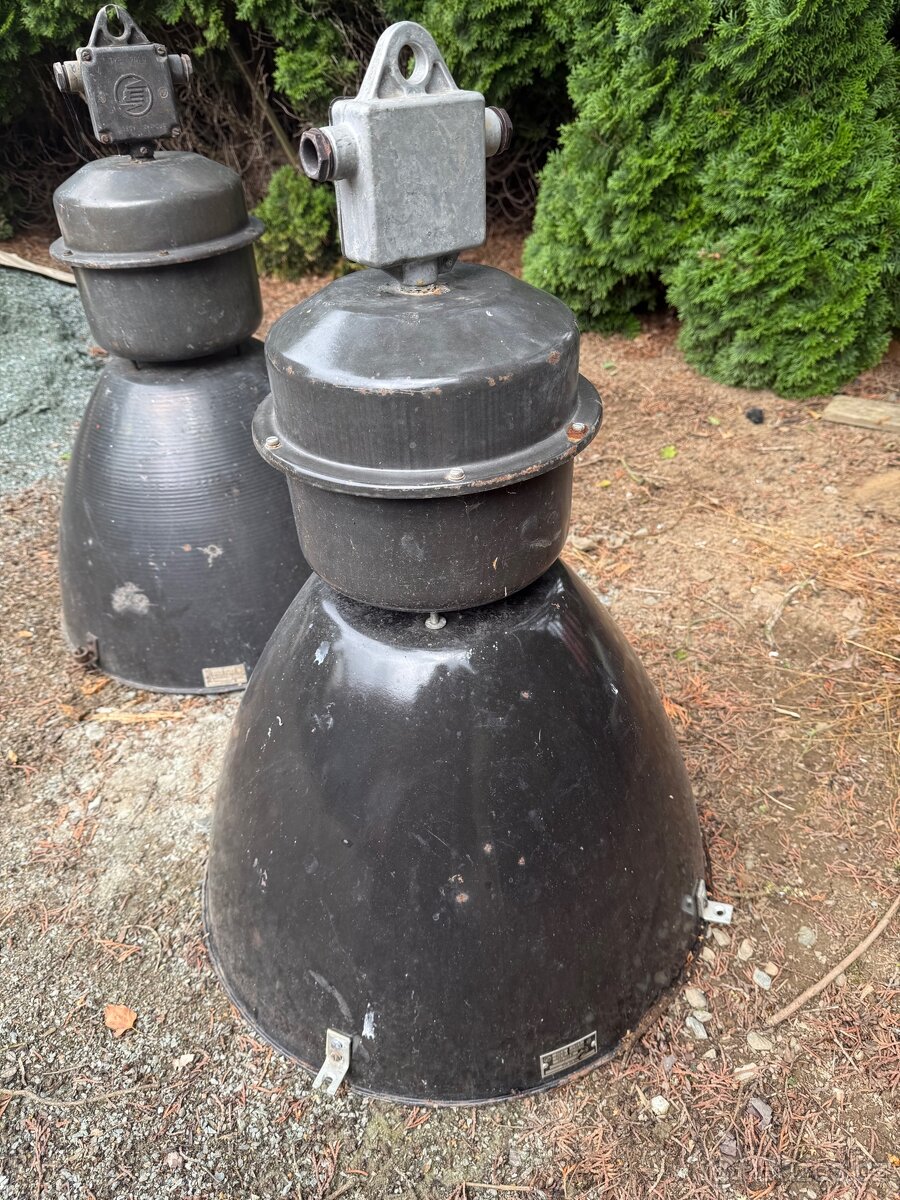 Staré tovární lampy - 3