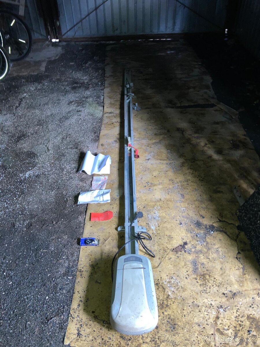 Pohon garážových vrat FCB 200.3 - 3