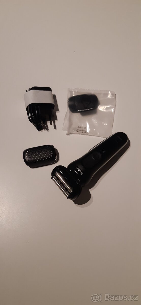 Holící strojek Braun - 3