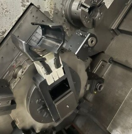 Soustruhy - CNC SKT 200TTSY - 3