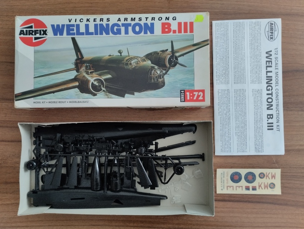 Modely letadel ,MATCHBOX,AIRFIX,FROG,plastové stavebnice. - 3