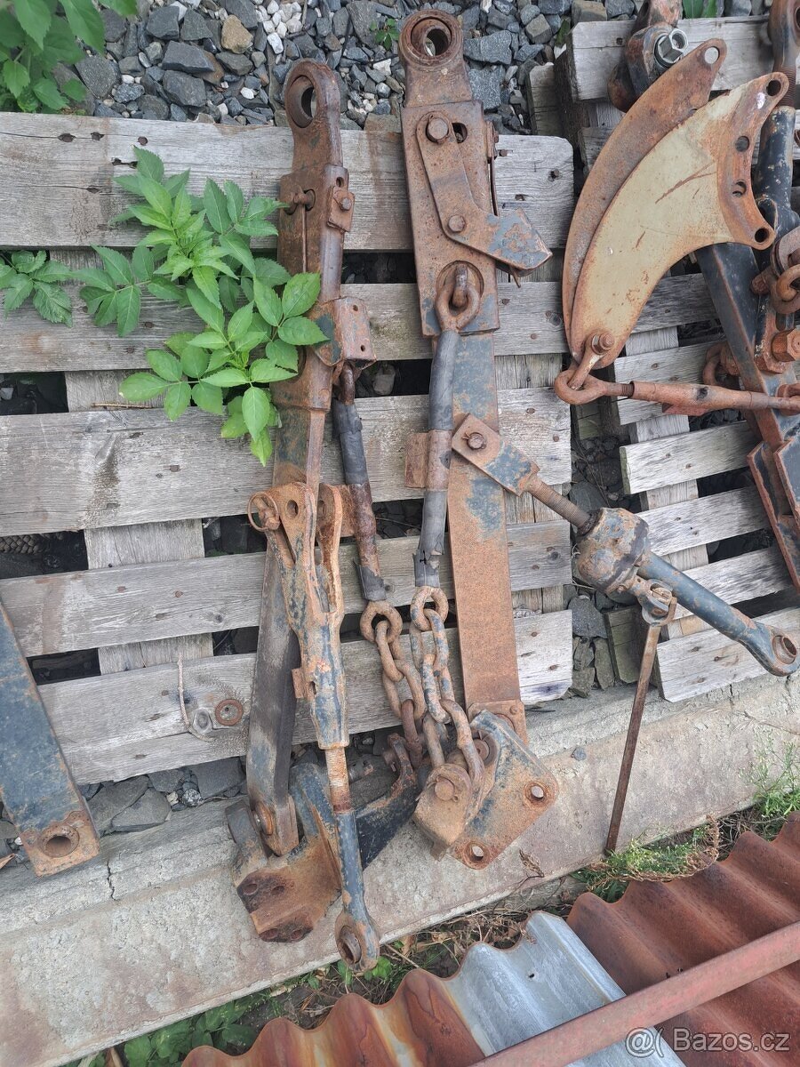 Zetor uřI ramena hydrauliky - 3