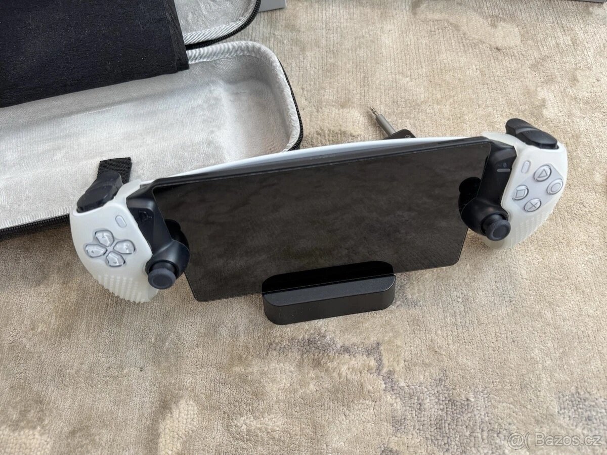 PlayStation portál s příslušenstvím - 3