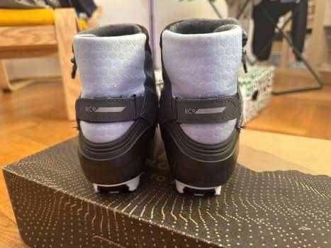 Běžkařský set junior/zena - běžky, boty, hole - 3