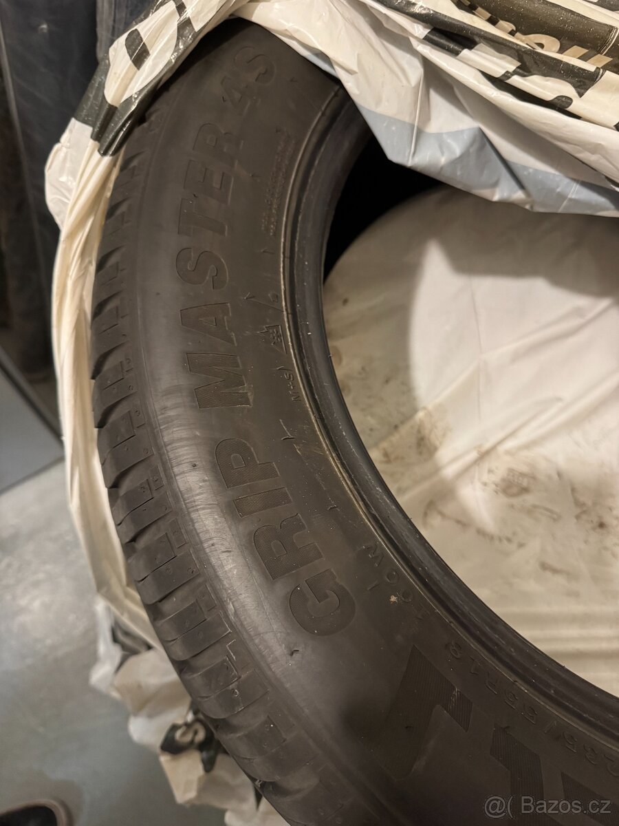 Prodám 4ks zimní pneu Linglong GRIP MASTER 4S, 235/55 R18 - 3