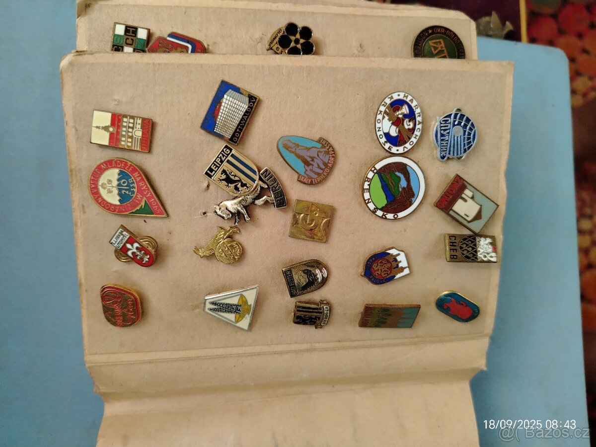 Prodám velkou sbirku odznaků - 3