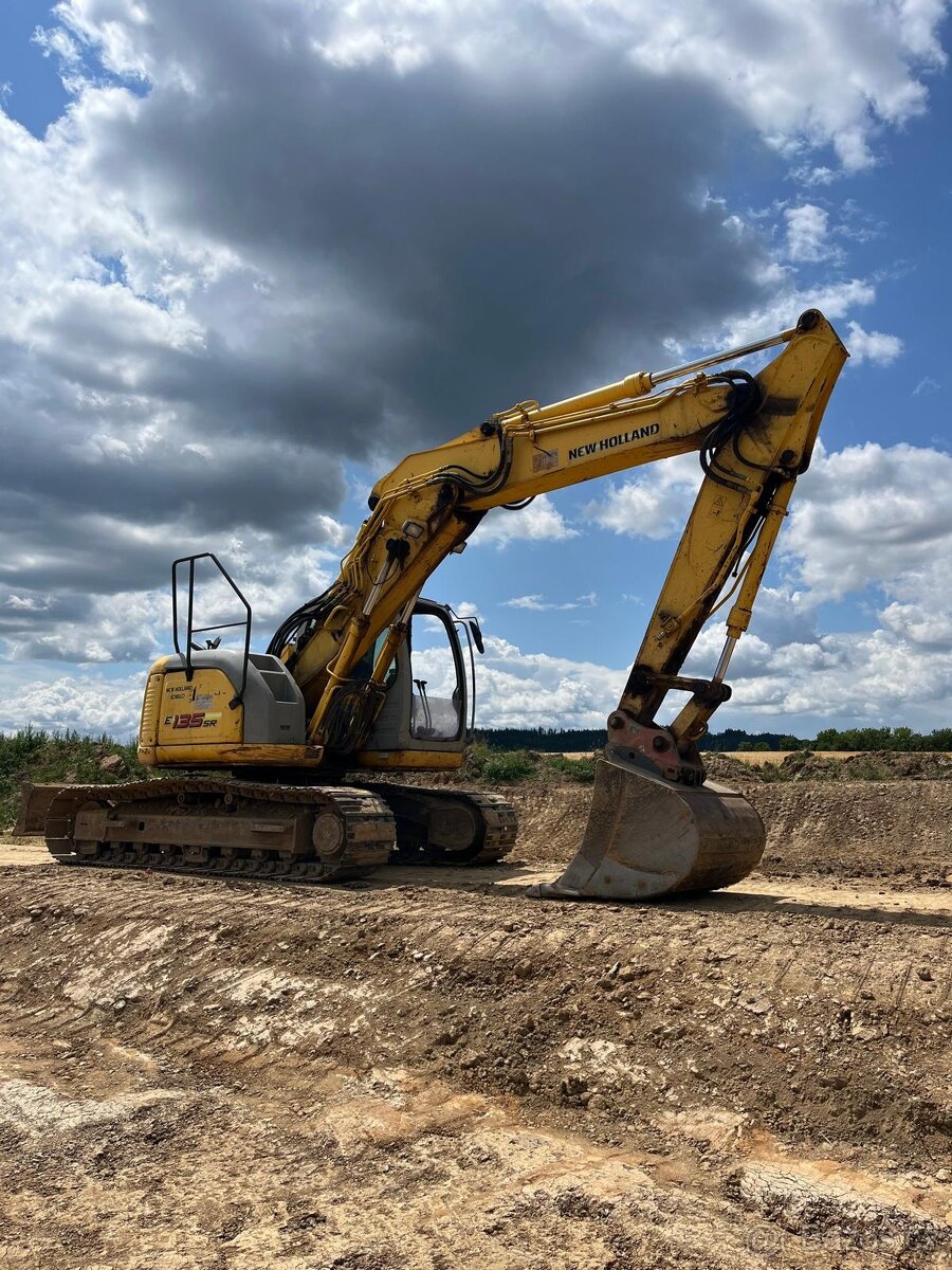 Pásové rypadlo NEW HOLLAND E135SR - 1ES, r.v. 2008, 15,4t - 3
