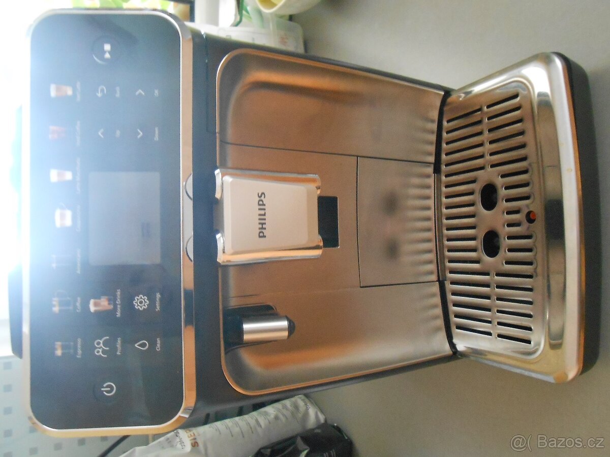 Espresso Philips Series 5500 LatteGo EP5547/90, barevný TFT - 3