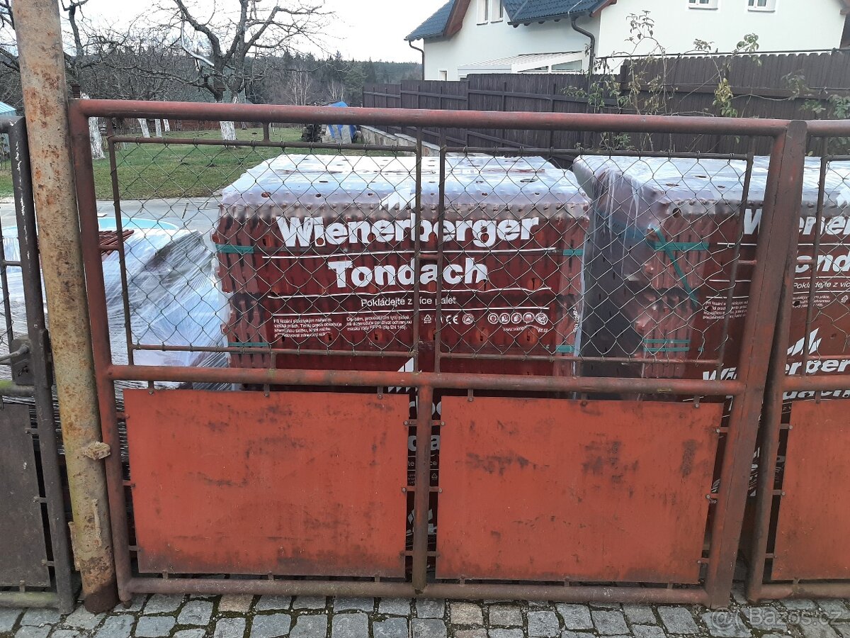 Dvoukřídlá brána (vrata) s přiléhající brankou - 3