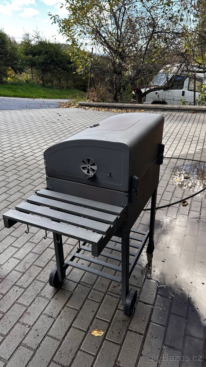 Zahradní grill na uhlíky - 3