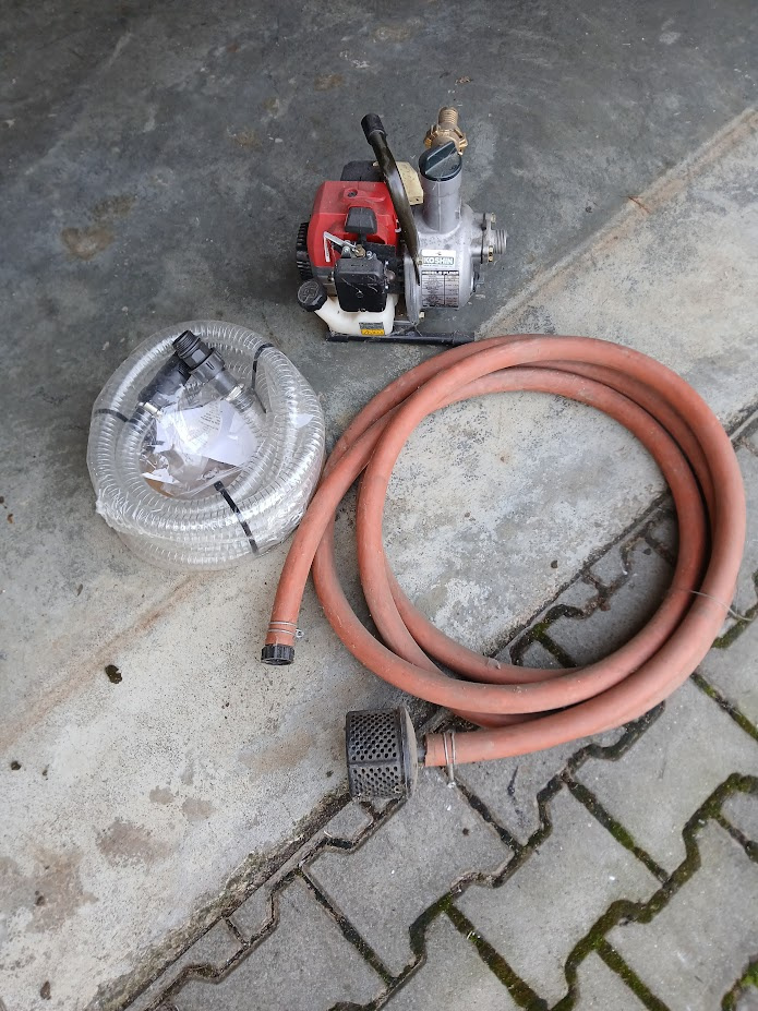 Benzinové čerpadlo skoro nové - 3