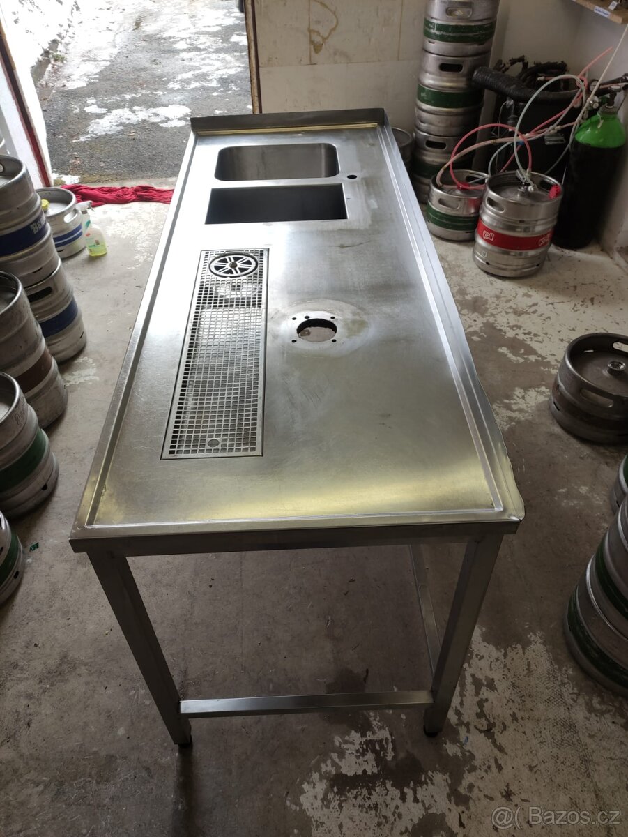 Nerezový výčepní stůl č.7 - 3