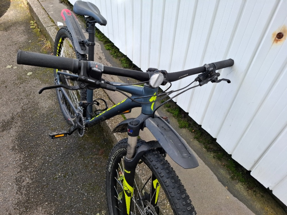 Horské kolo Specialized 27,5 S - 3