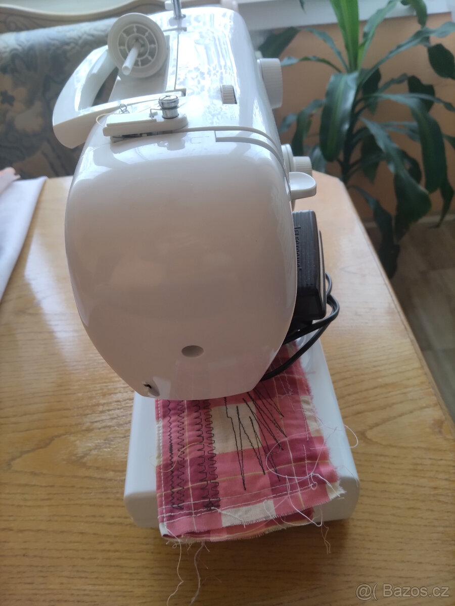 Šicí stroj SINGER Tradition - 3