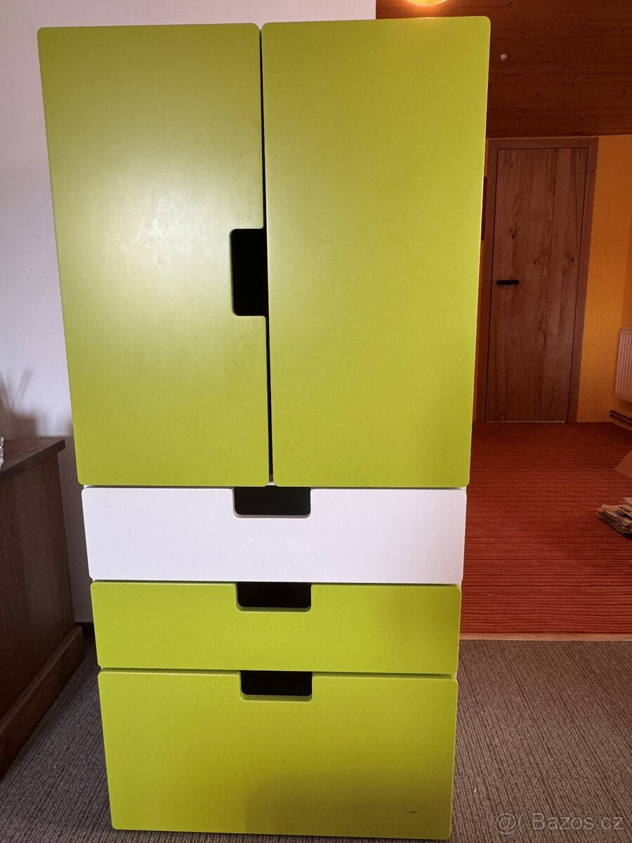 2x dětský psací stůl a skříňka - 3