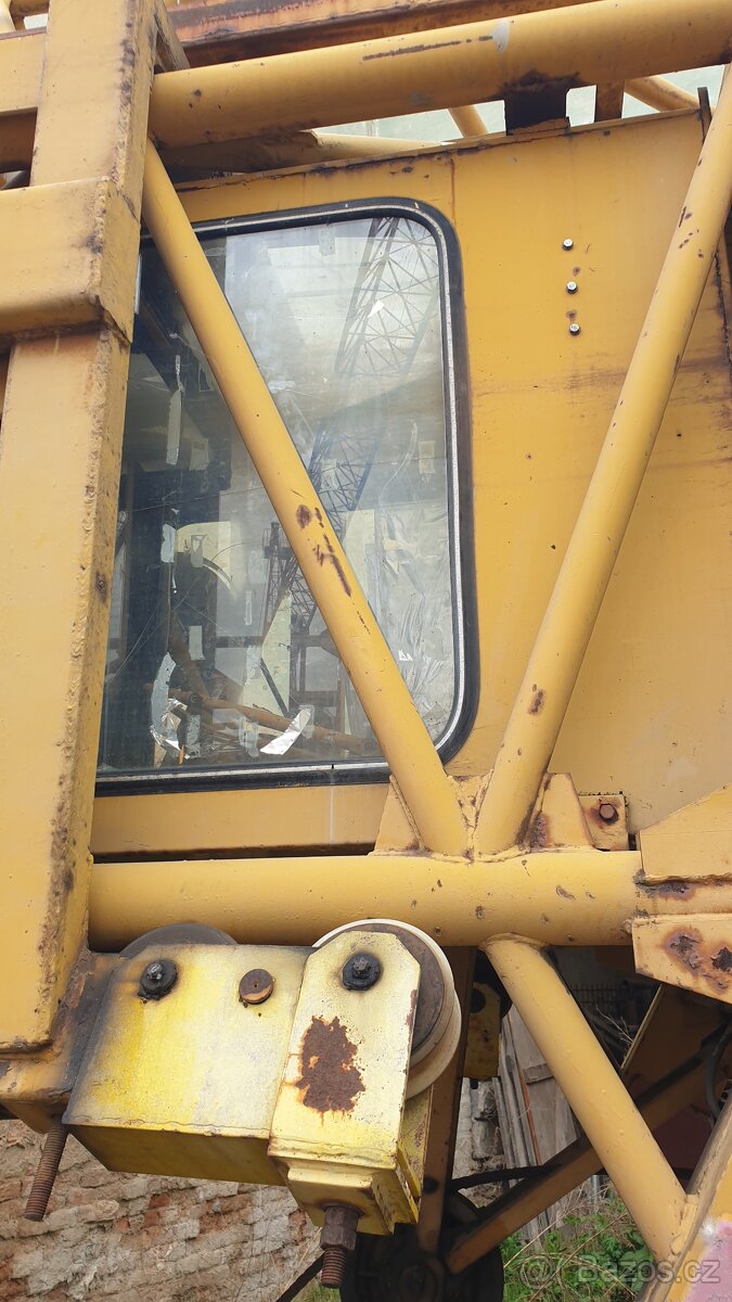 40m věž jeřáb MB1030 upraven - 3