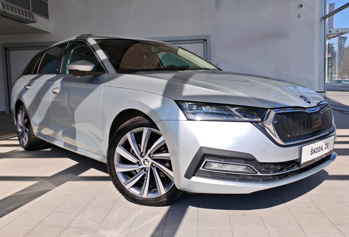 Škoda Octavia Combi 2.0 TDI Style DSG - 3