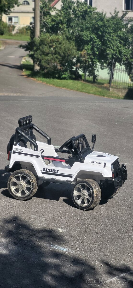Elektrické autíčko Jeep - 3