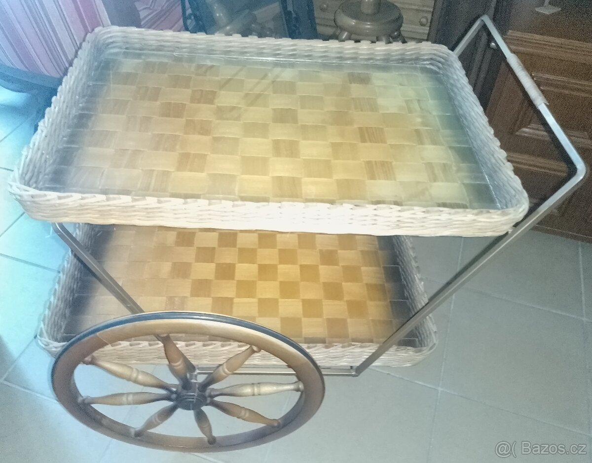 Netradiční proutěný RETRO servírovací stolek - 3