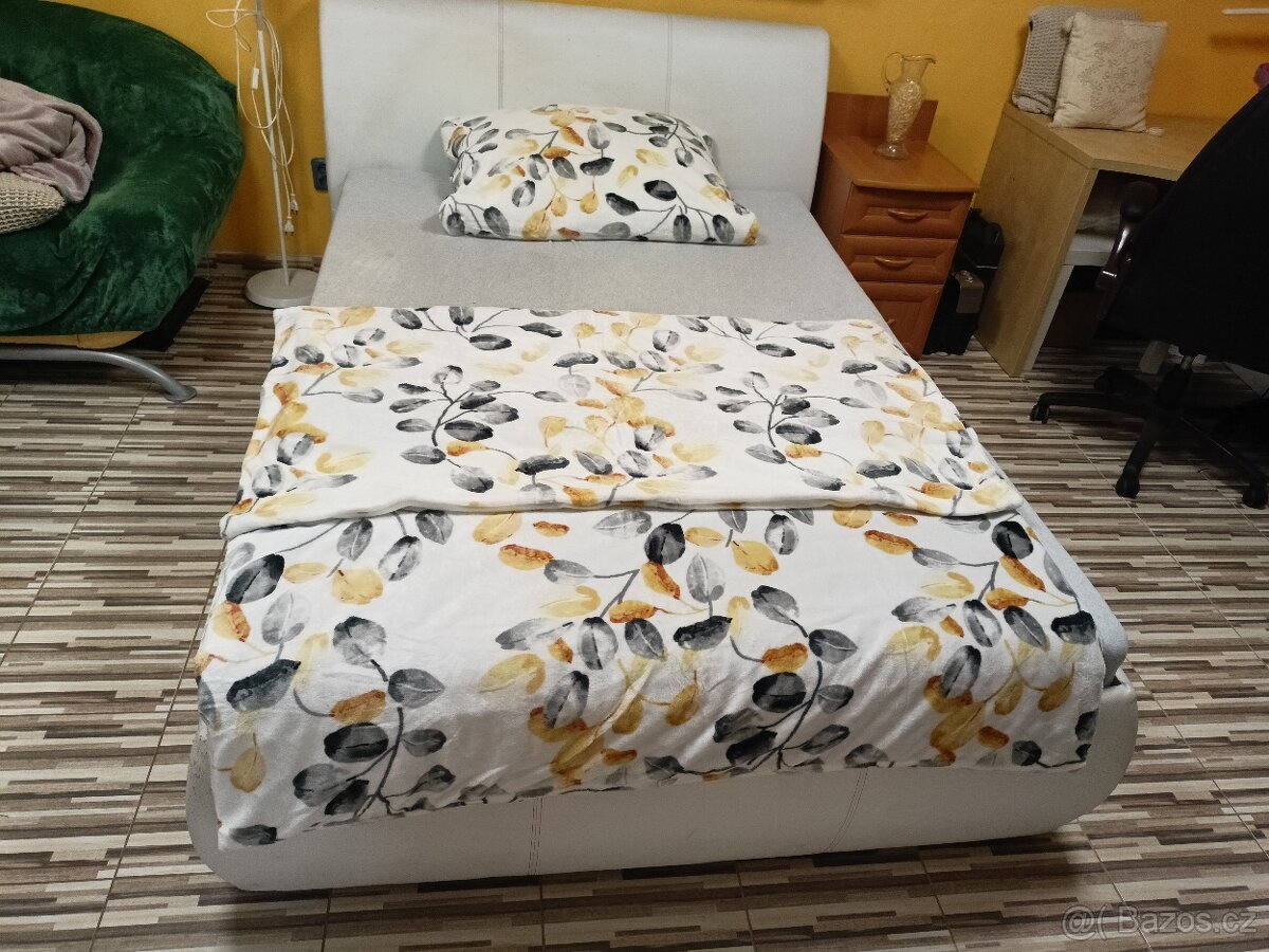 Kvalitní polohovací postel s úložným prostorem - 3