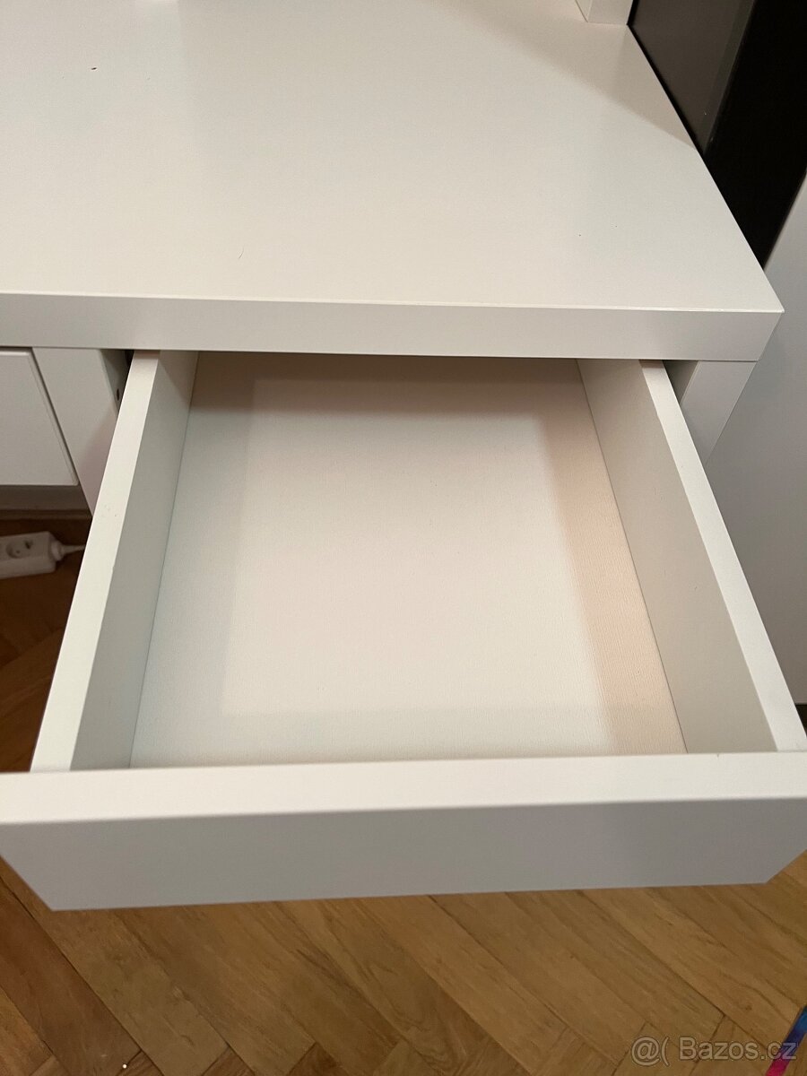 Psací stůl bílý IKEA Micke - 3