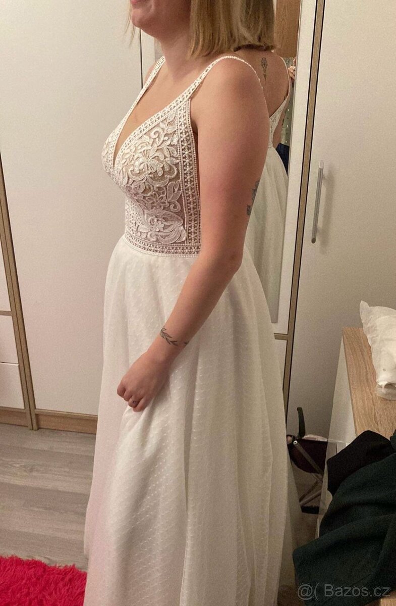 Krásné svatební šaty M/38-L/40 (vyčištěné v čistírně) - 3