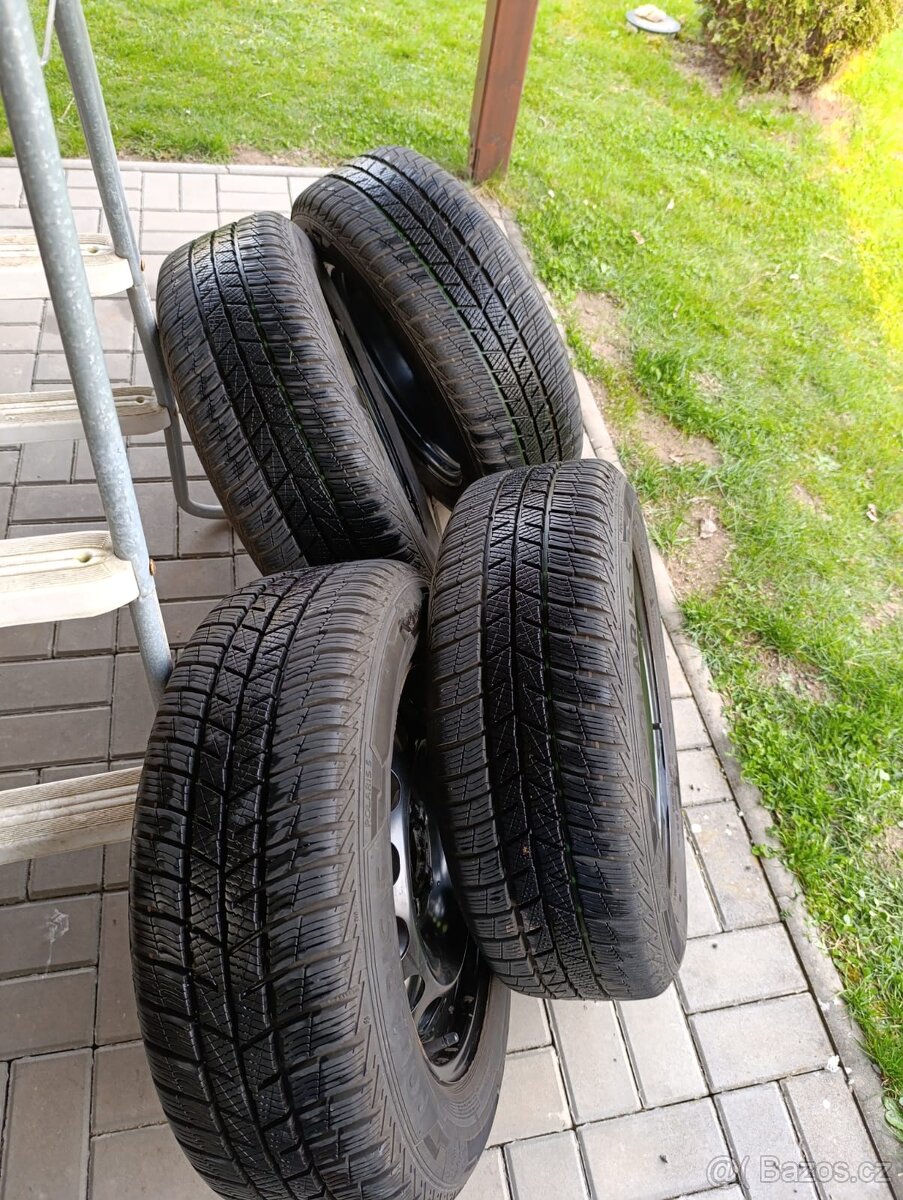 Prodám sadu 4 disků + zimní gumy - 3