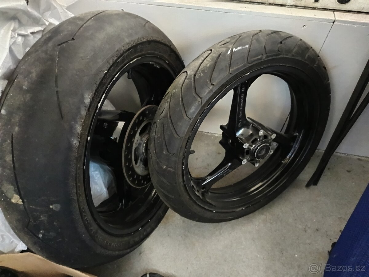 Honda CBR 1000rr - díly - 3