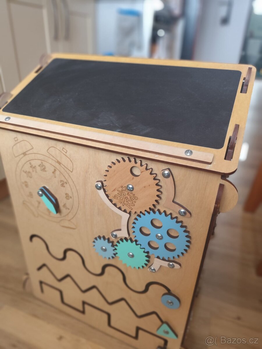 Montessori Activity board domeček pro kluky - 3