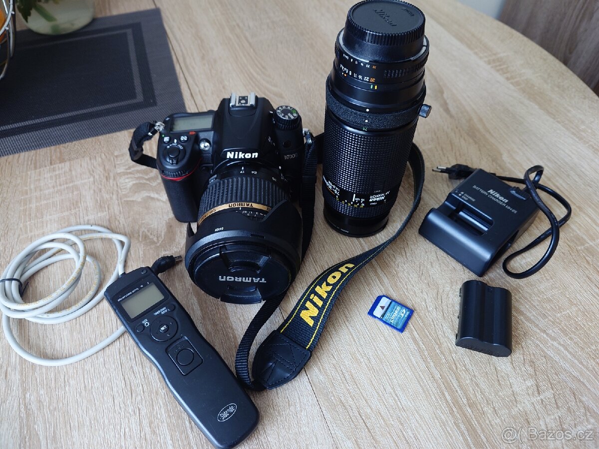 Nikon D7000+ Nikon 75-300+ příslušenství - 3