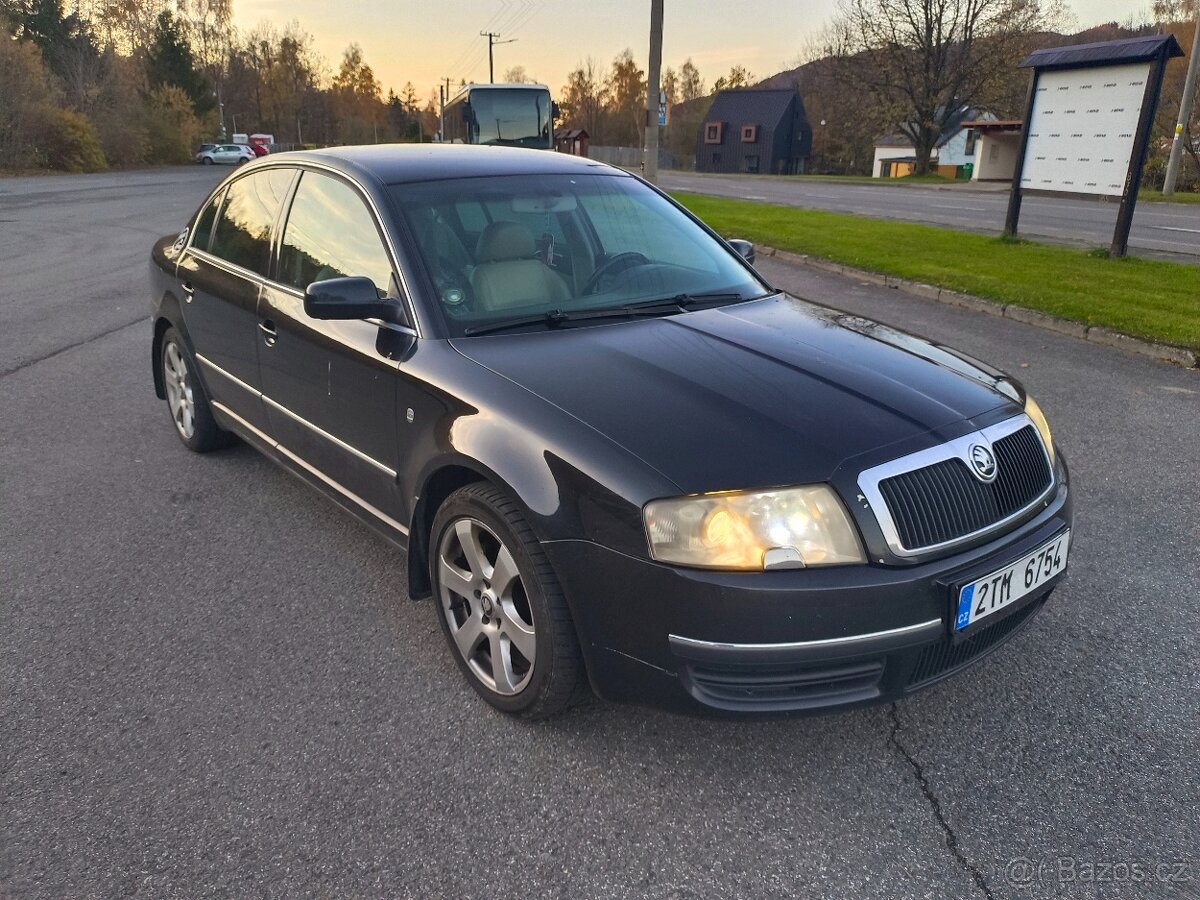 Škoda Superb 2.8 V6 manuál, kůže - 3