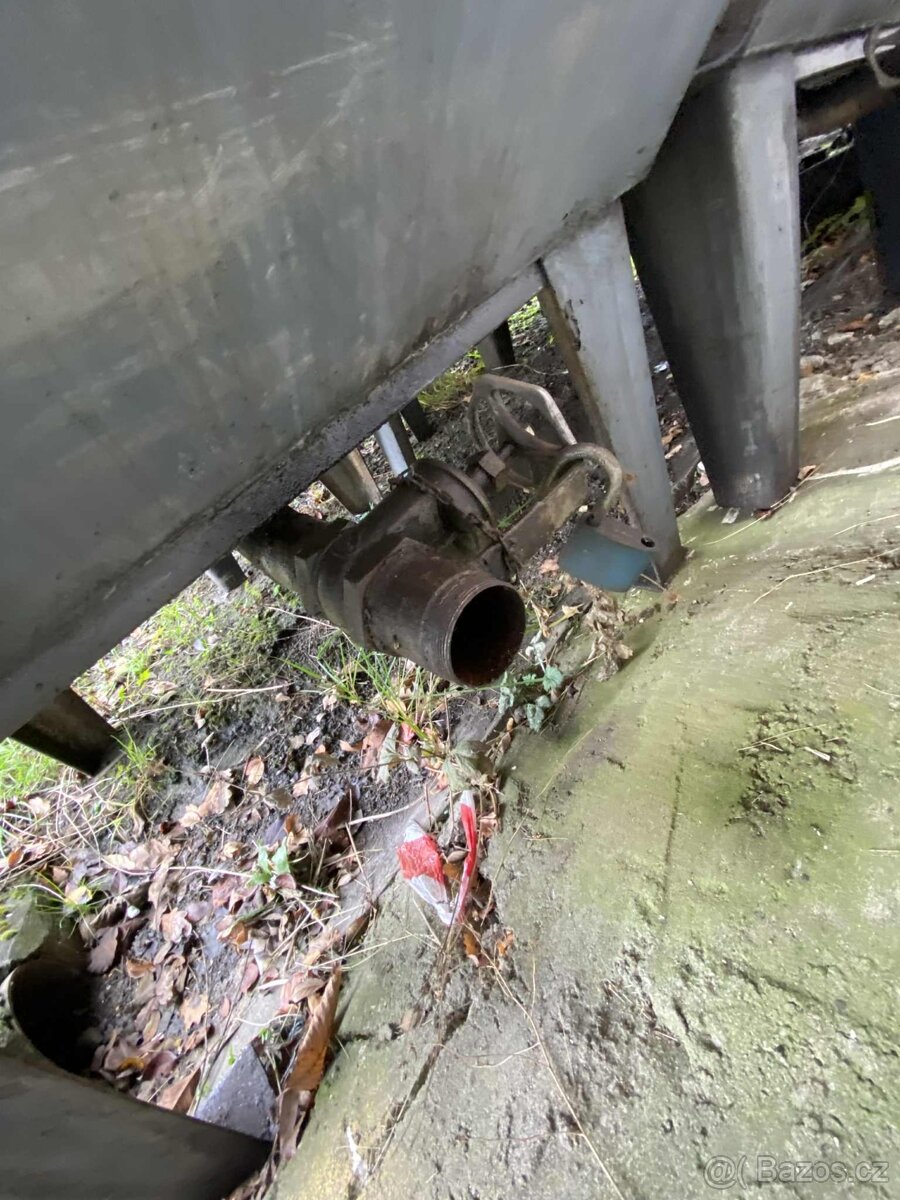 Prodám nádrže od topného oleje - 3