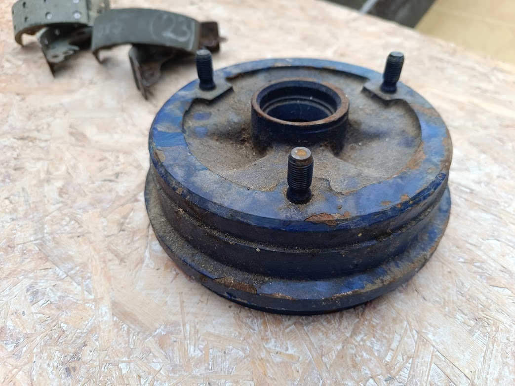 Dácia 1310 brz.buben, čelisti - 3