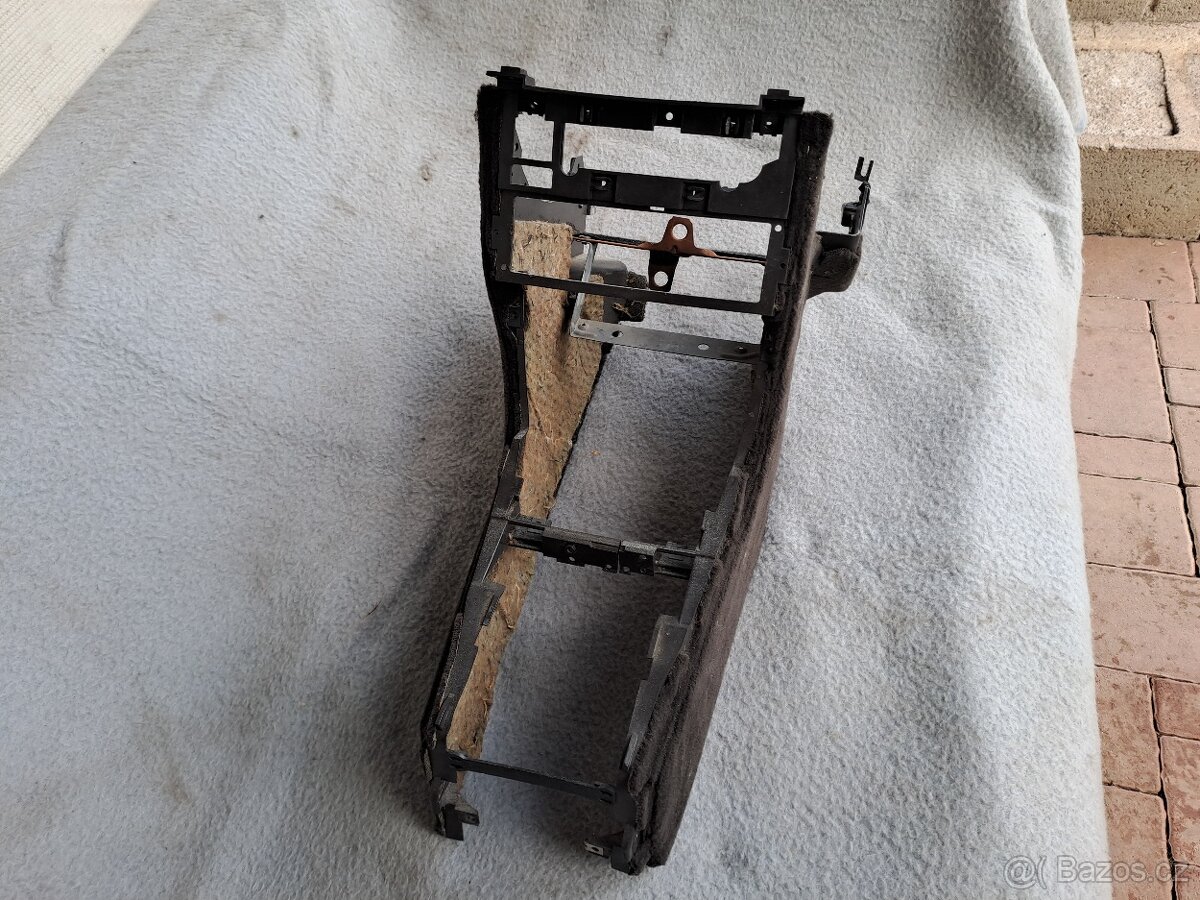 Audi 80 coupe/sedan B2 středový tunel - 3